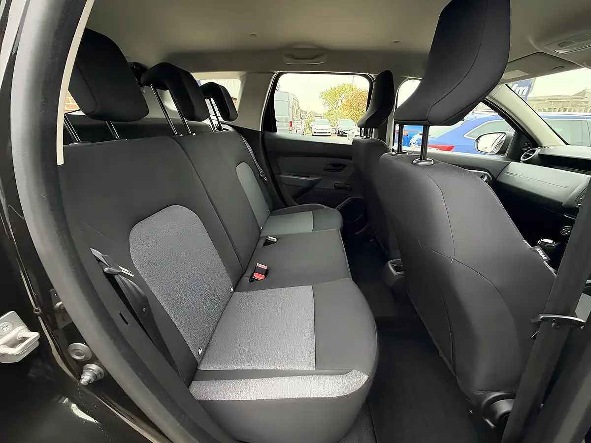 Used 2023 Dacia Duster Essential Black Pearl Metallic - Interior and Exterior details 4
