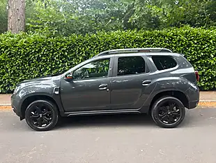 Used 2023 Dacia Duster Extreme Se Grey - Interior and Exterior details 5