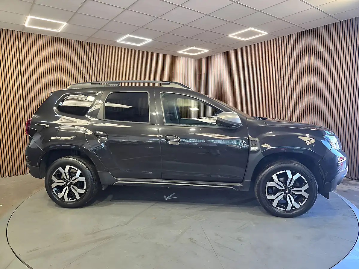 Used 2023 Dacia Duster Journey Black - Interior and Exterior details 7