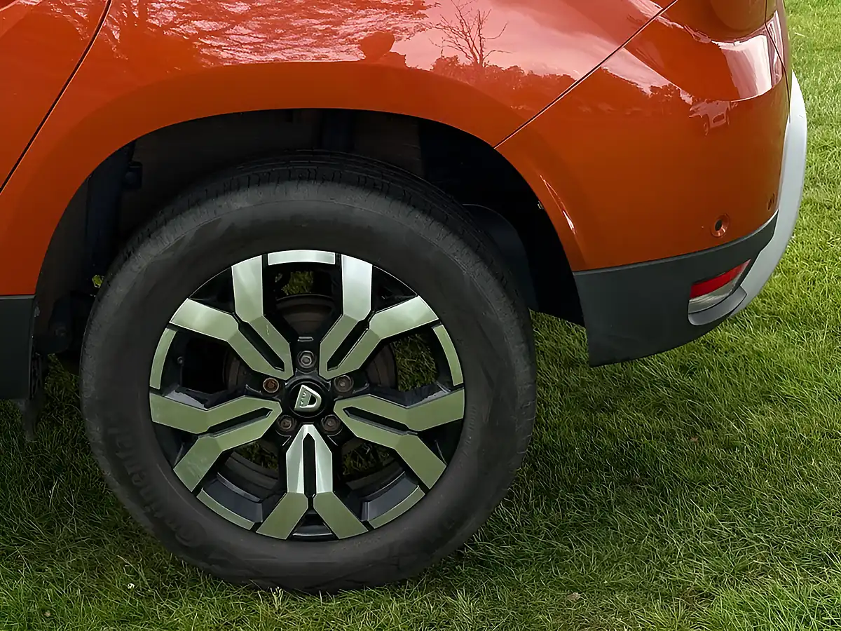 Used 2023 Dacia Duster Prestige Orange - Interior and Exterior details 10