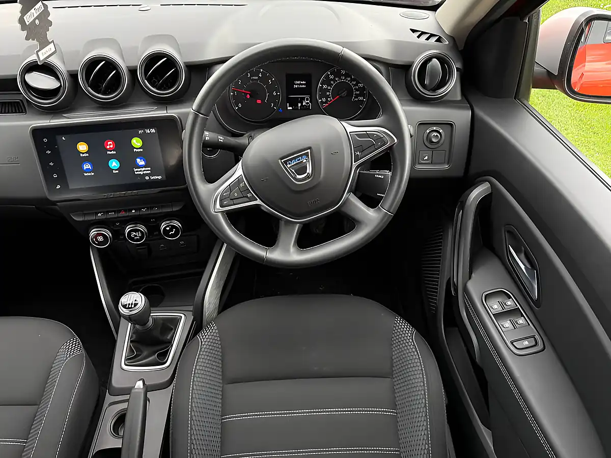 Used 2023 Dacia Duster Prestige Orange - Interior and Exterior details 12