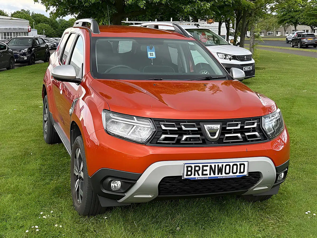 Used 2023 Dacia Duster Prestige Orange - Interior and Exterior details 2