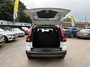 Used 2023 Dacia Jogger Expression White - Interior and Exterior details 10