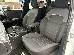 Used 2023 Dacia Jogger Expression White - Interior and Exterior details 17
