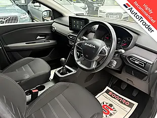 Used 2023 Dacia Jogger Expression White - Interior and Exterior details 2