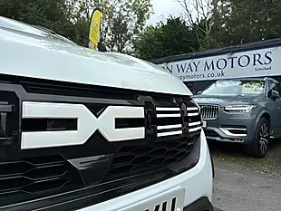Used 2023 Dacia Jogger Expression White - Interior and Exterior details 3