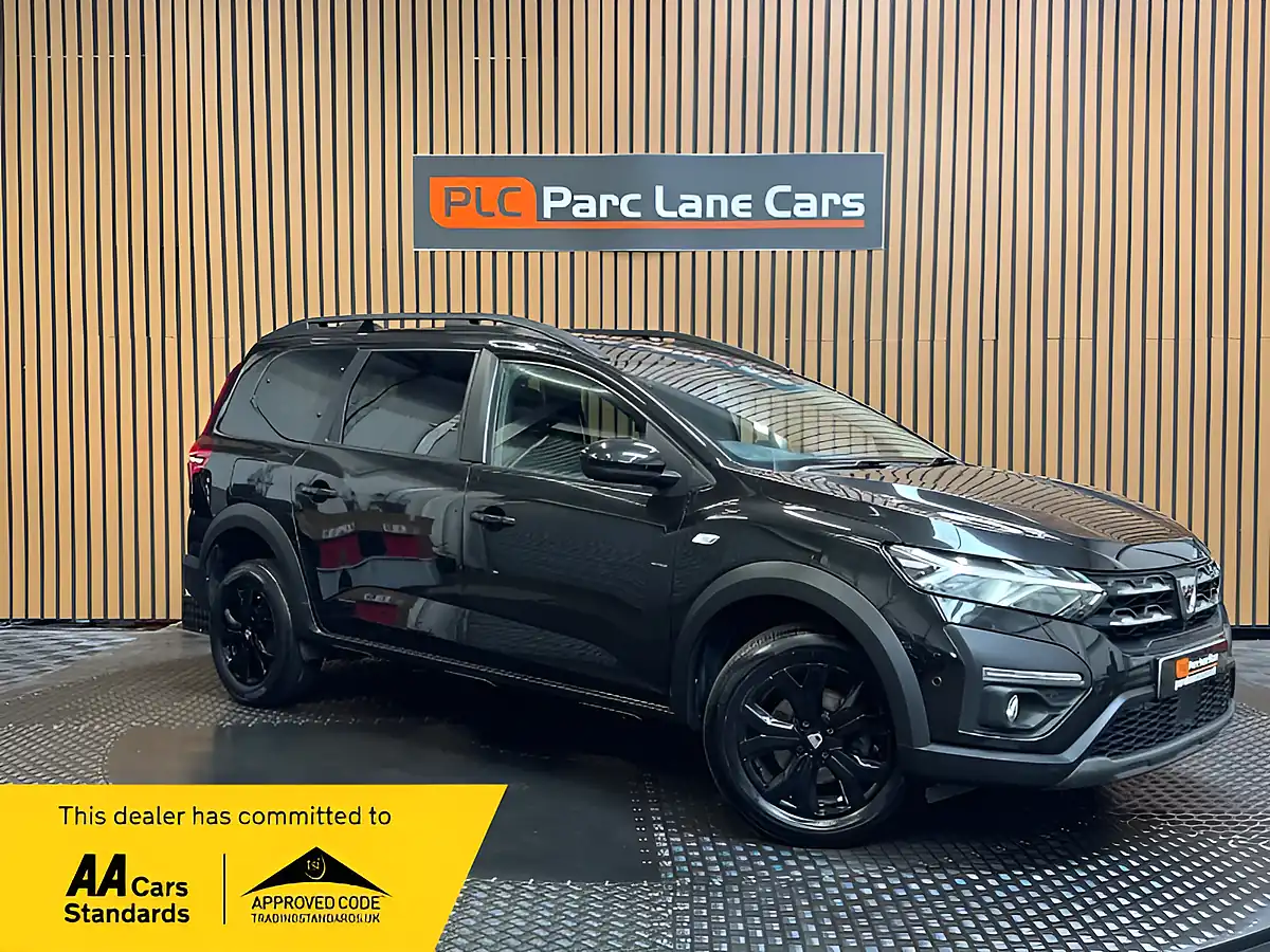 Used 2023 Dacia Jogger Extreme Se Black - Front View