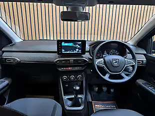 Used 2023 Dacia Jogger Extreme Se Black - Interior and Exterior details 12
