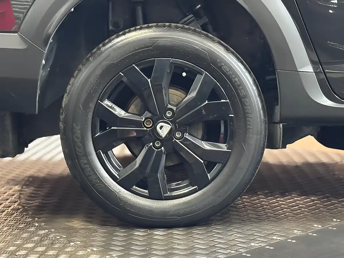Used 2023 Dacia Jogger Extreme Se Black - Interior and Exterior details 20