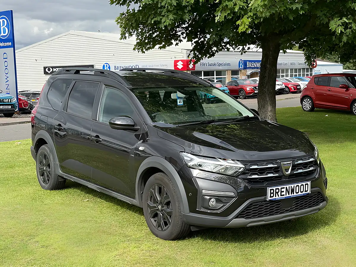 Used 2023 Dacia Jogger Extreme Se Black - Front View