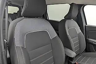 Used 2023 Dacia Jogger Extreme Se Grey - Interior and Exterior details 14