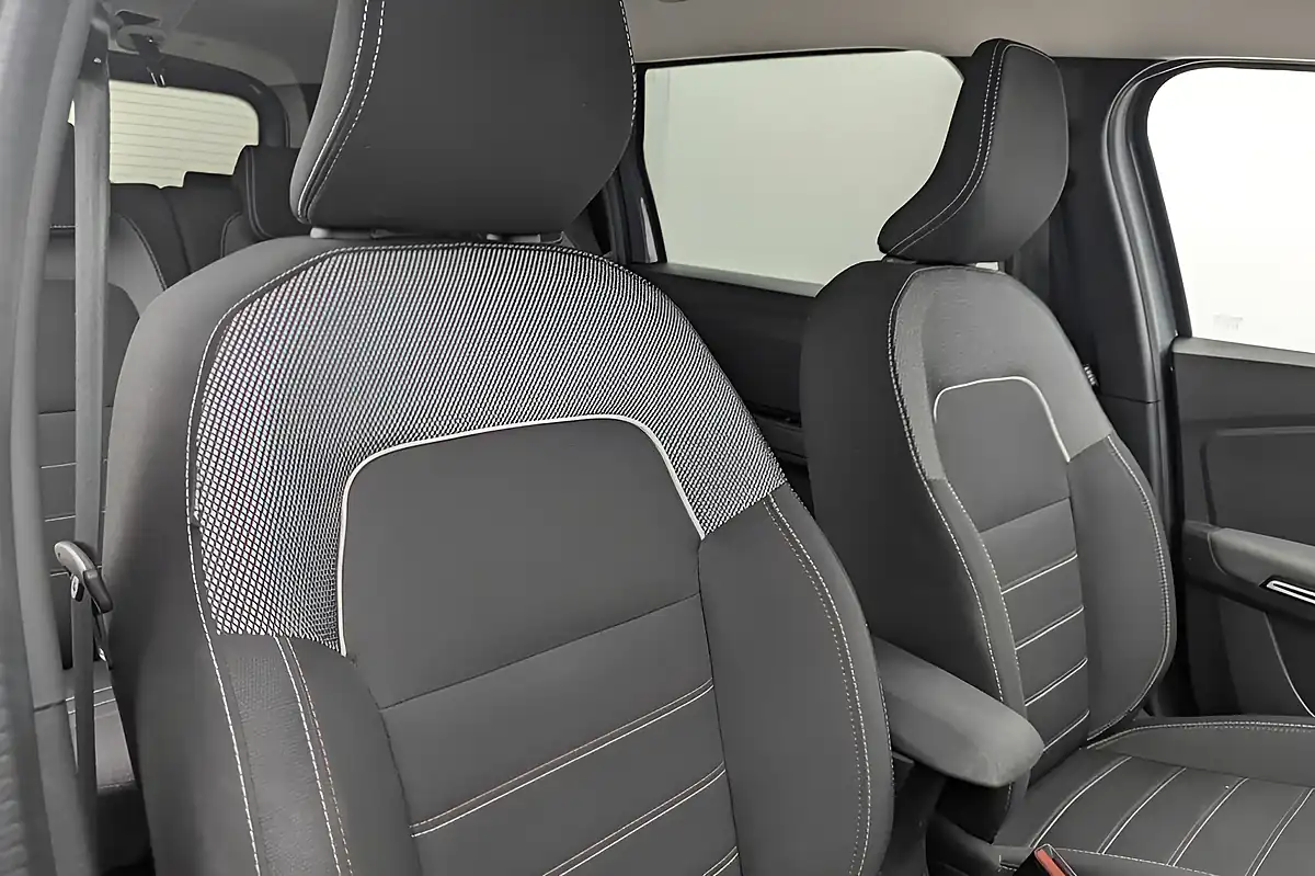Used 2023 Dacia Jogger Extreme Se Grey - Interior and Exterior details 14