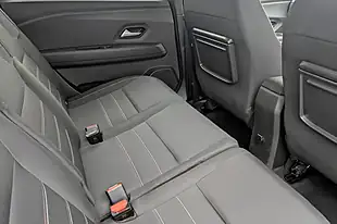 Used 2023 Dacia Jogger Extreme Se Grey - Interior and Exterior details 17