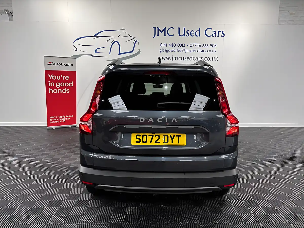 Used 2023 Dacia Jogger Extreme Se Grey - Interior and Exterior details 5