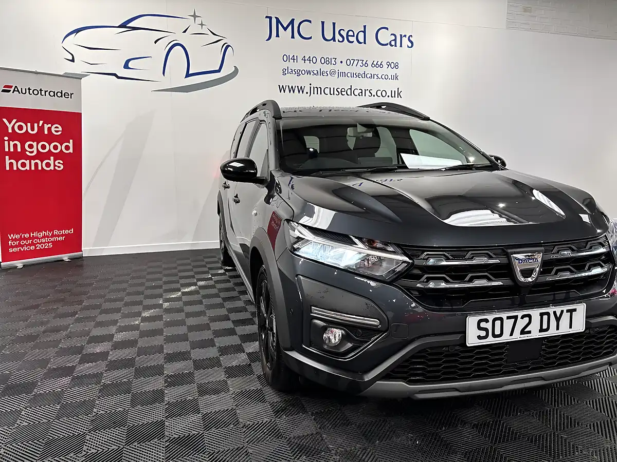 Used 2023 Dacia Jogger Extreme Se Grey - Interior and Exterior details 6