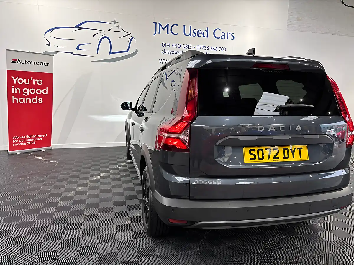 Used 2023 Dacia Jogger Extreme Se Grey - Interior and Exterior details 8