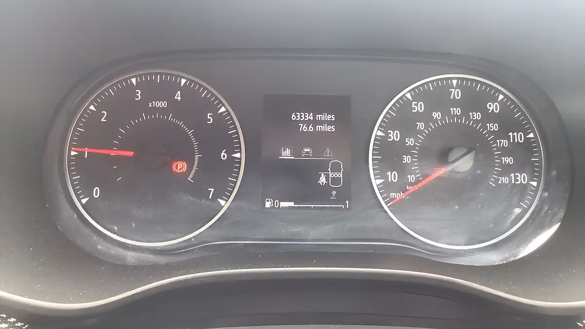 Used 2023 Dacia Jogger Extreme Se Grey - Interior and Exterior details 15