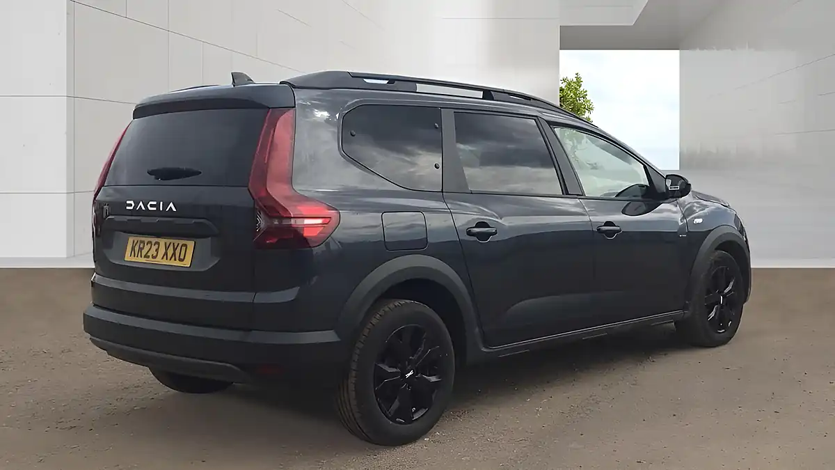 Used 2023 Dacia Jogger Extreme Se Grey - Interior and Exterior details 7