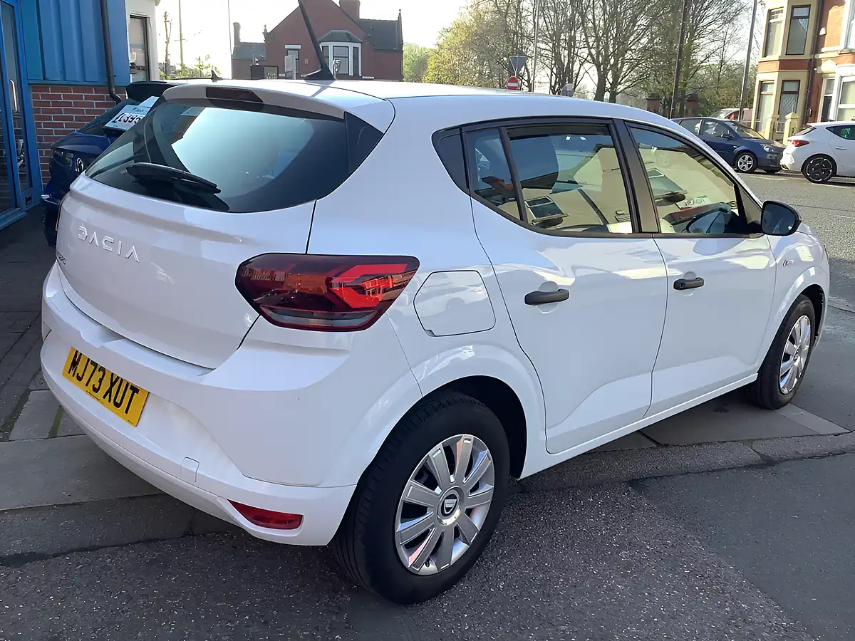 Used 2023 Dacia Sandero Essential White - Interior and Exterior details 3