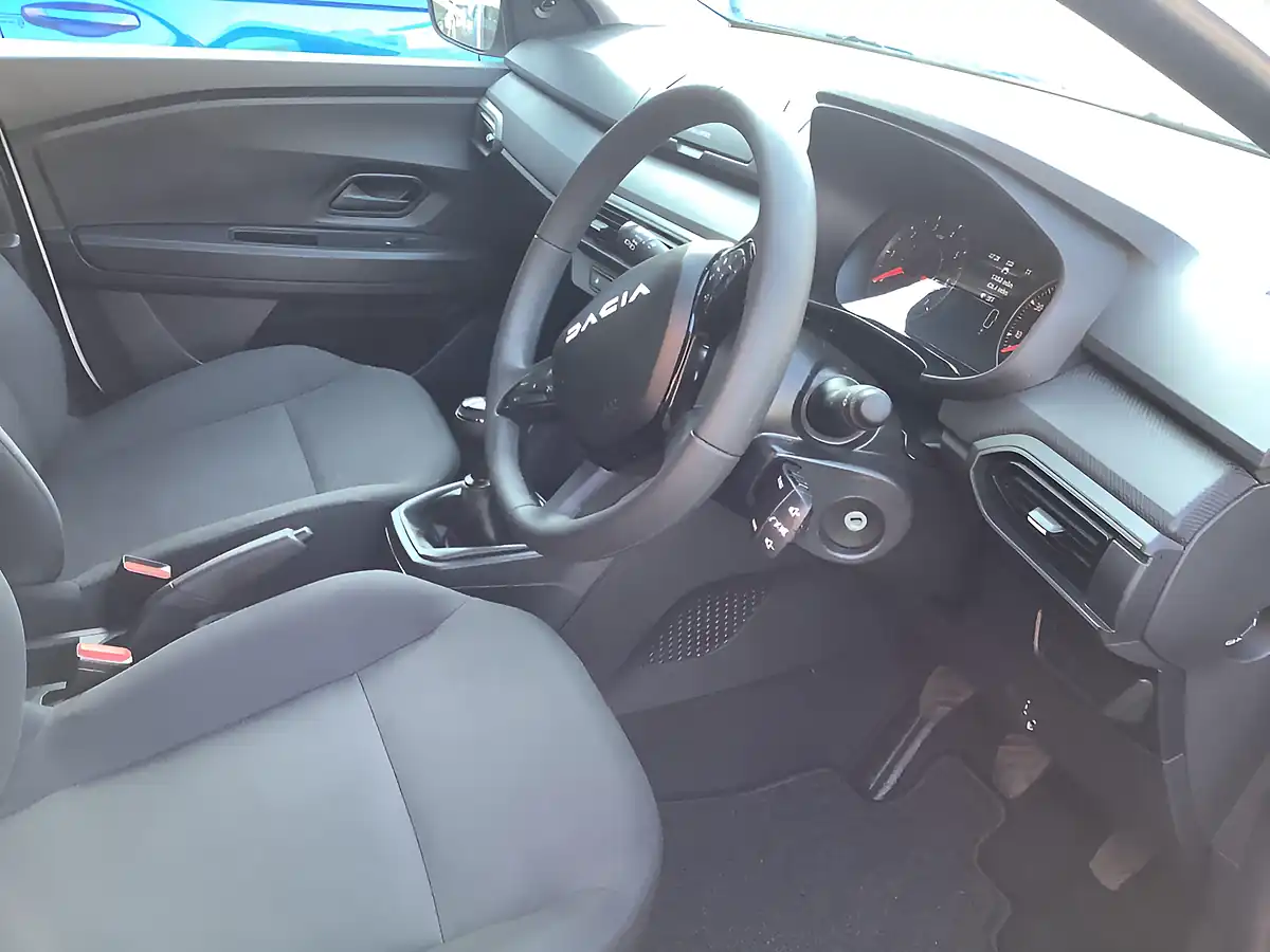 Used 2023 Dacia Sandero Essential White - Interior and Exterior details 6