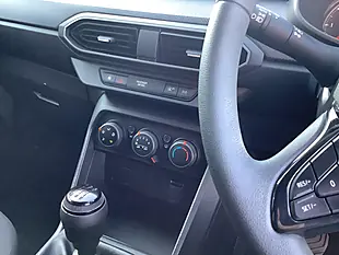 Used 2023 Dacia Sandero Essential White - Interior and Exterior details 8