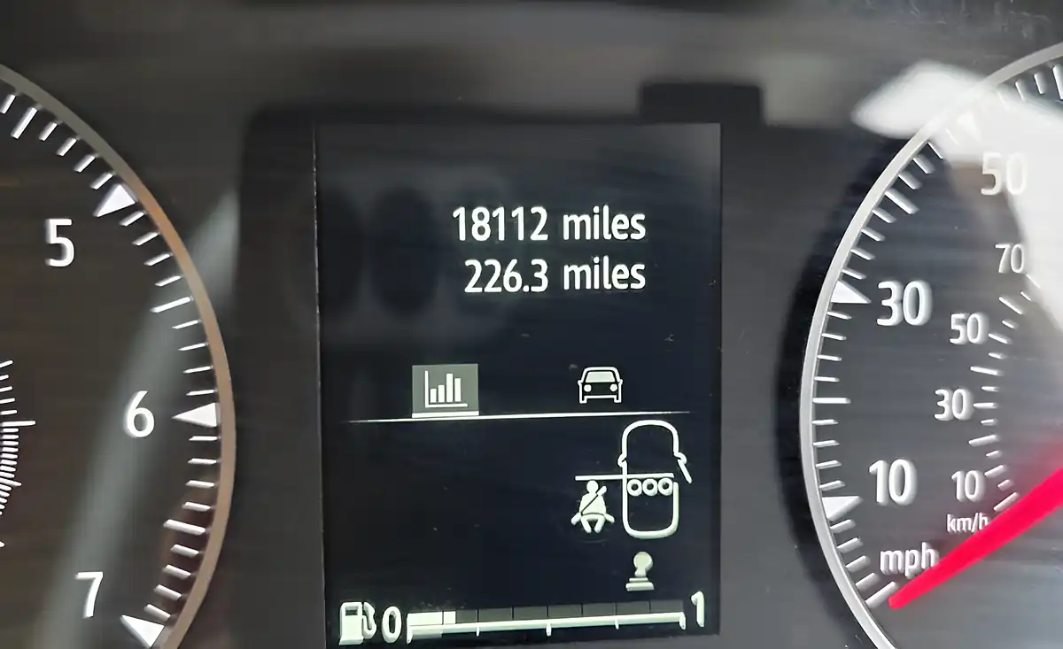 Used 2023 Dacia Sandero Expression Cosmic Grey - Interior and Exterior details 16