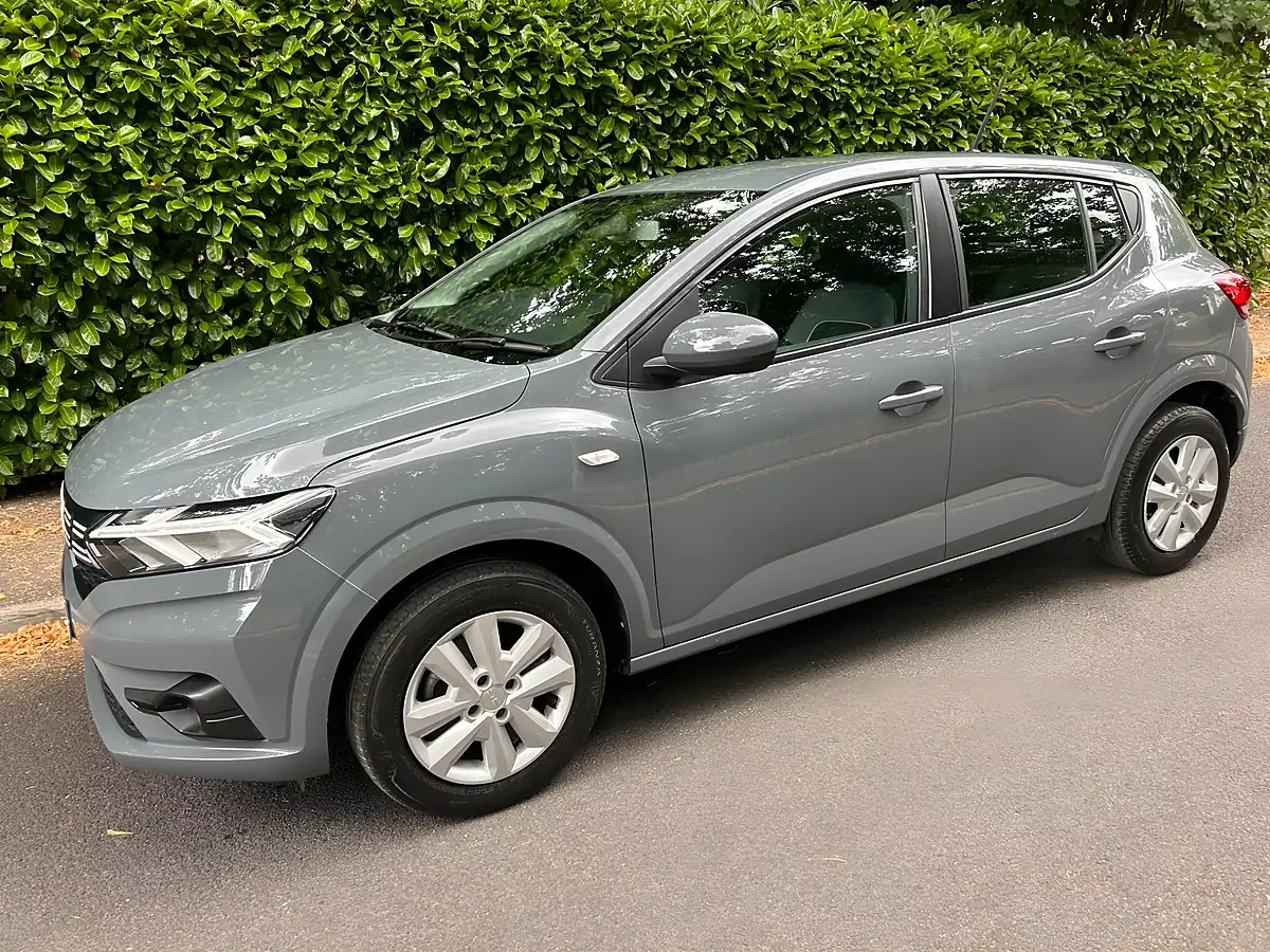 Used 2023 Dacia Sandero Expression Grey - Front View