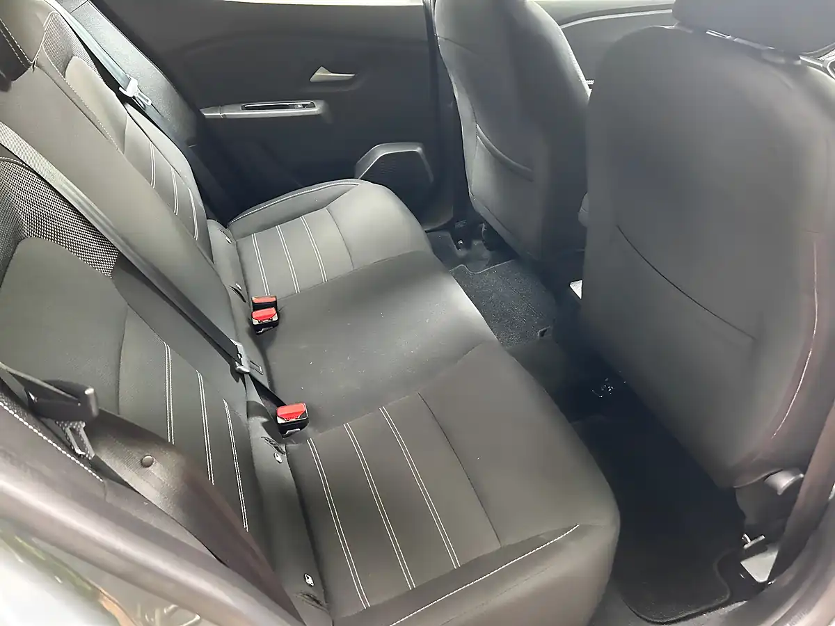 Used 2023 Dacia Sandero Expression Grey - Interior and Exterior details 17