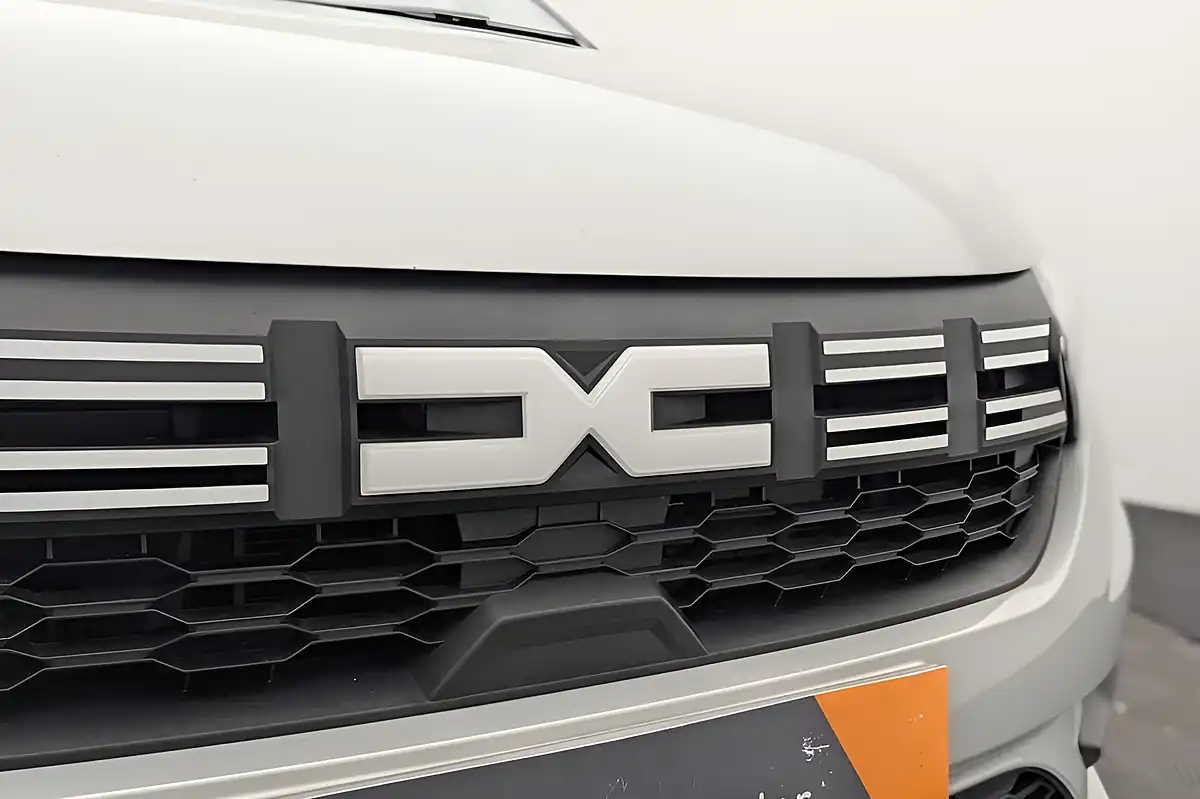 Used 2023 Dacia Sandero Expression Grey - Interior and Exterior details 16