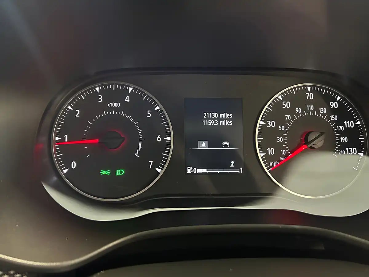 Used 2023 Dacia Sandero Expression White - Interior and Exterior details 18