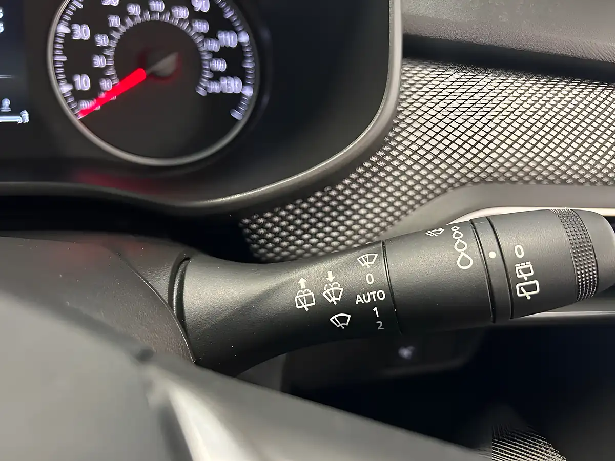 Used 2023 Dacia Sandero Expression White - Interior and Exterior details 19