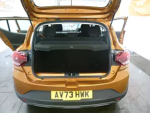 Used 2023 Dacia Sandero Stepway Essential Desert Orange - Interior and Exterior details 16