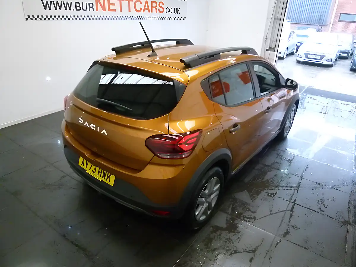 Used 2023 Dacia Sandero Stepway Essential Desert Orange - Interior and Exterior details 20