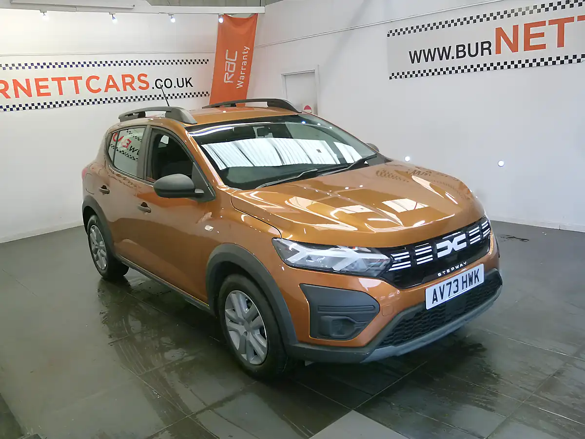 Used 2023 Dacia Sandero Stepway Essential Desert Orange - Interior and Exterior details 3