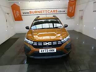 Used 2023 Dacia Sandero Stepway Essential Desert Orange - Interior and Exterior details 4