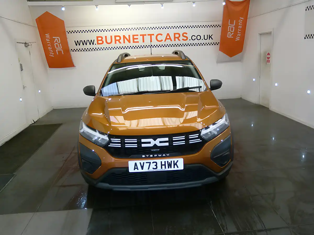 Used 2023 Dacia Sandero Stepway Essential Desert Orange - Interior and Exterior details 4