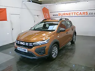 Used 2023 Dacia Sandero Stepway Essential Desert Orange - Interior and Exterior details 5