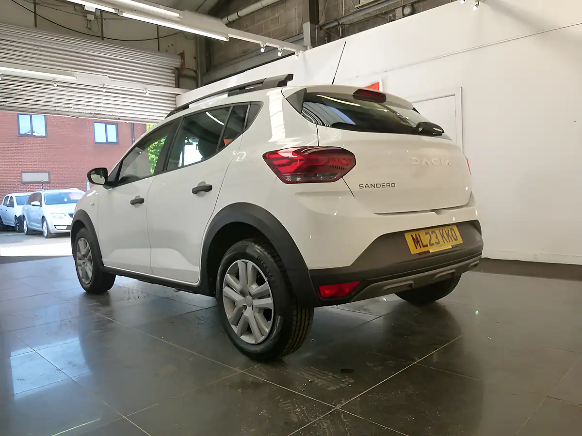 Used 2023 Dacia Sandero Stepway Essential White - Interior and Exterior details 10