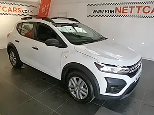 Used 2023 Dacia Sandero Stepway Essential White - Interior and Exterior details 11