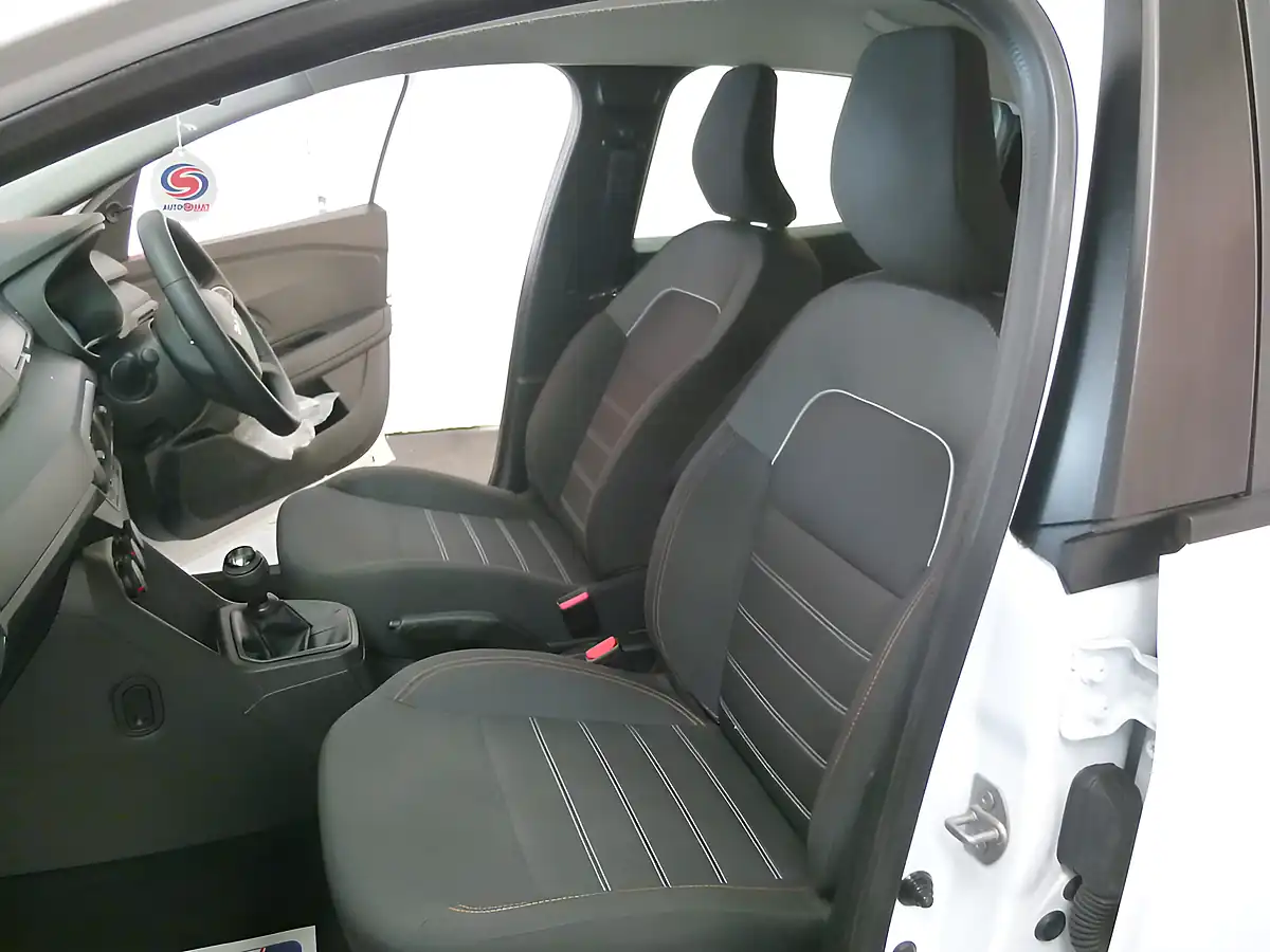 Used 2023 Dacia Sandero Stepway Essential White - Interior and Exterior details 14