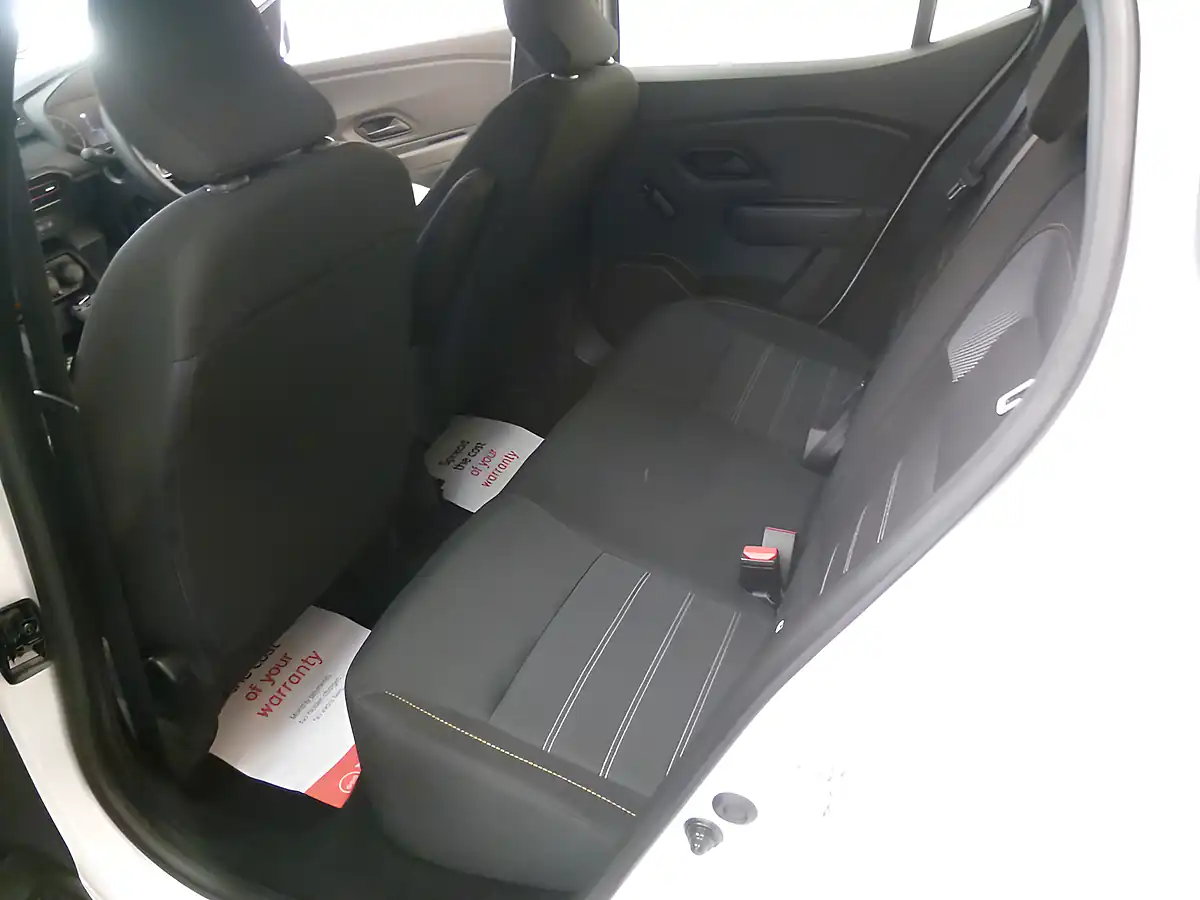 Used 2023 Dacia Sandero Stepway Essential White - Interior and Exterior details 15