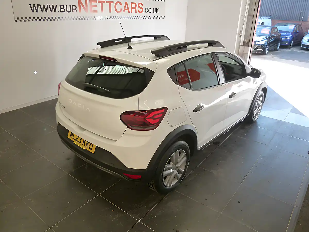 Used 2023 Dacia Sandero Stepway Essential White - Interior and Exterior details 20