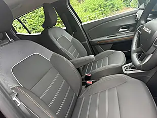 Used 2023 Dacia Sandero Stepway Expression Black - Interior and Exterior details 10