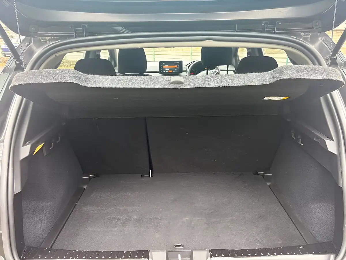 Used 2023 Dacia Sandero Stepway Expression Black - Interior and Exterior details 15
