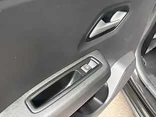 Used 2023 Dacia Sandero Stepway Expression Black - Interior and Exterior details 18