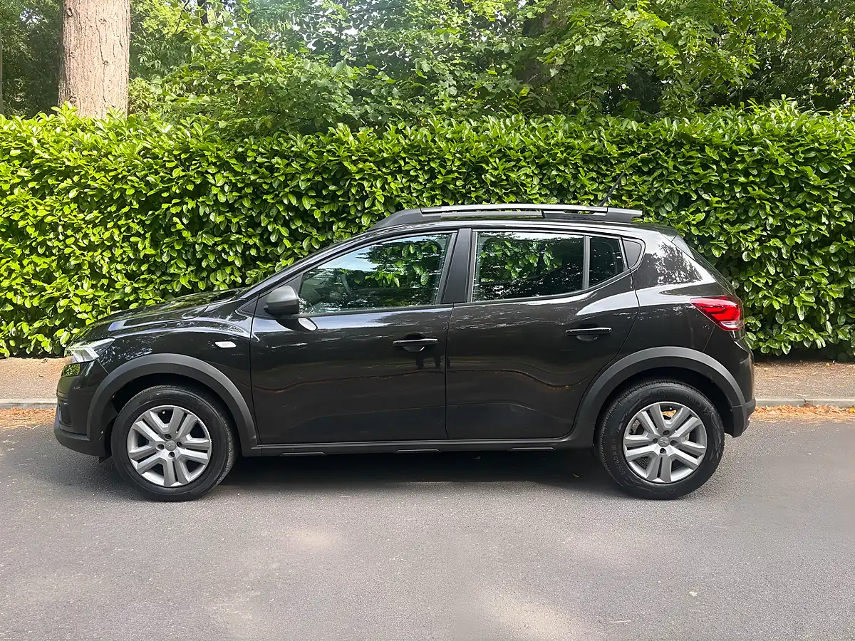 Used 2023 Dacia Sandero Stepway Expression Black - Interior and Exterior details 5