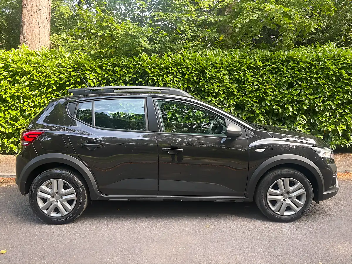 Used 2023 Dacia Sandero Stepway Expression Black - Interior and Exterior details 7