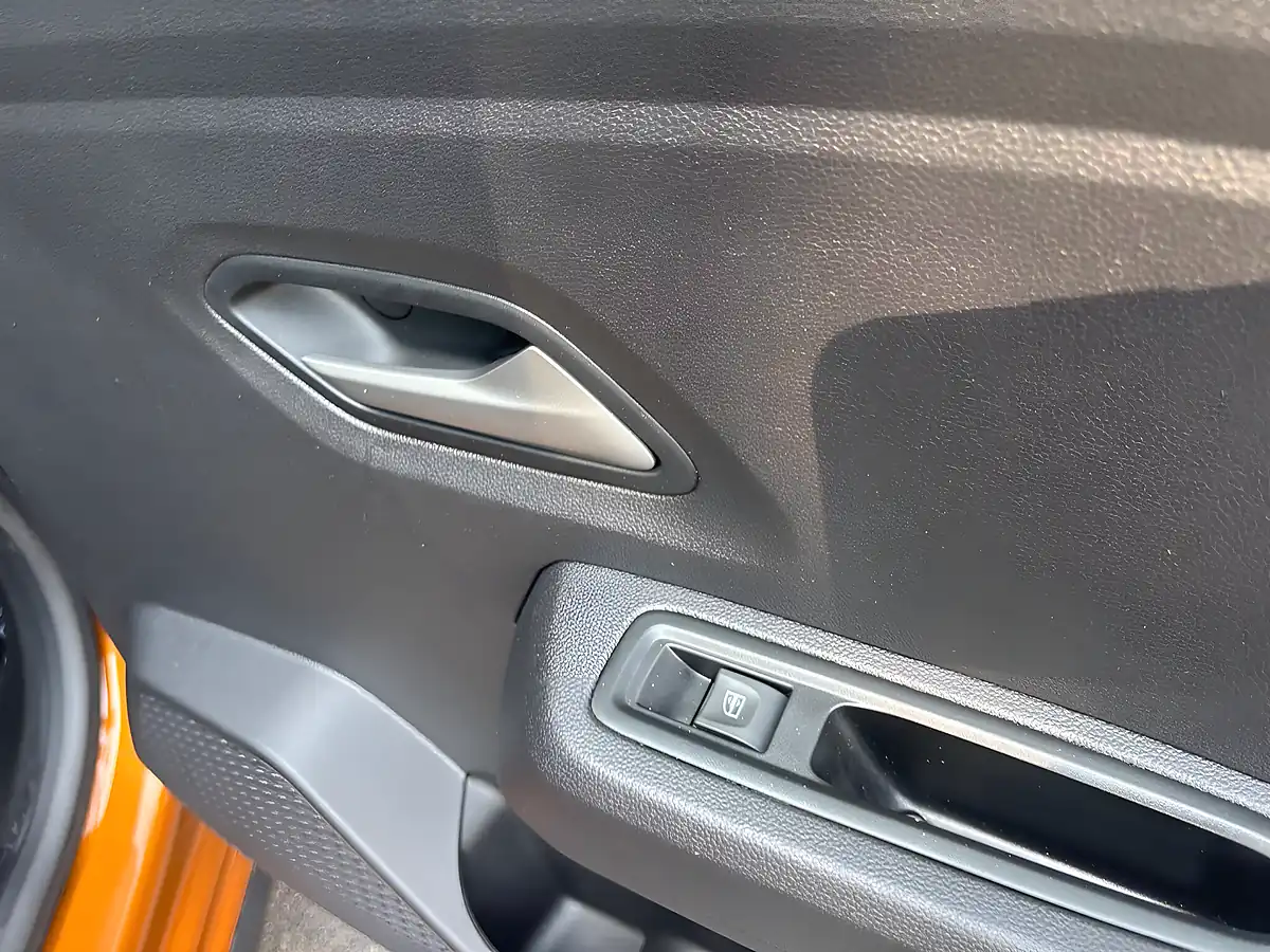 Used 2023 Dacia Sandero Stepway Expression Orange - Interior and Exterior details 13