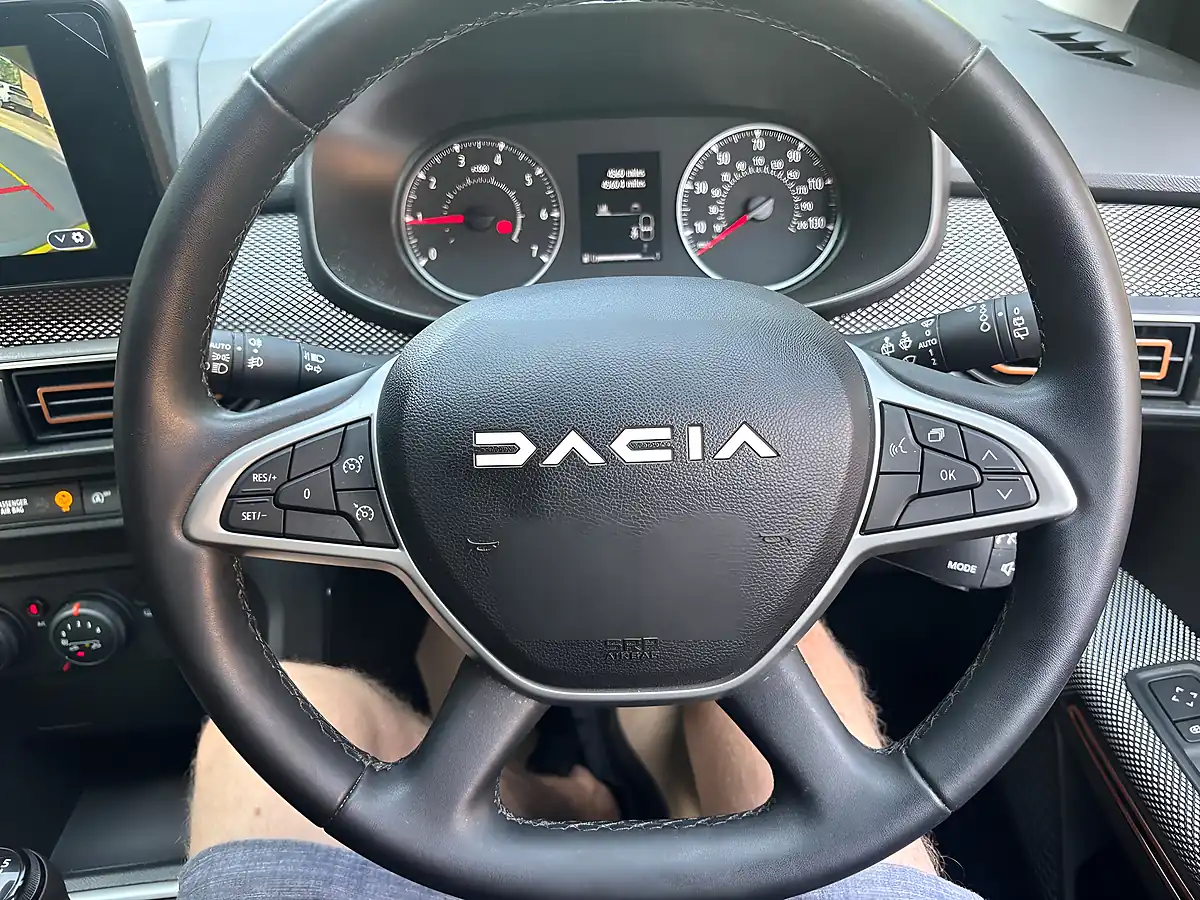 Used 2023 Dacia Sandero Stepway Expression Orange - Interior and Exterior details 17