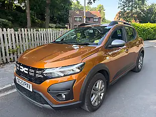 Used 2023 Dacia Sandero Stepway Expression Orange - Interior and Exterior details 3